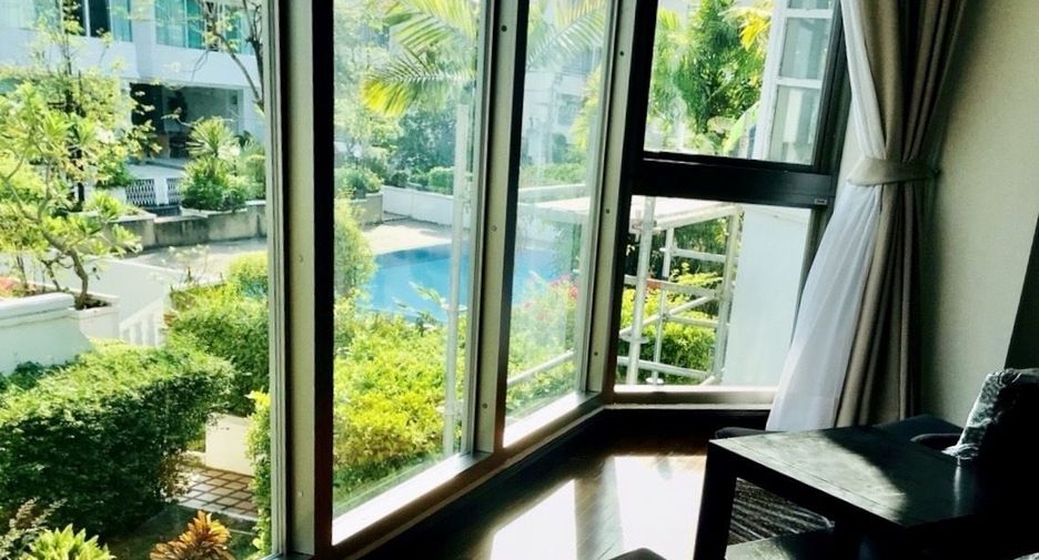 For sale and for rent 3 bedrooms townhouse in Watthana, Bangkok