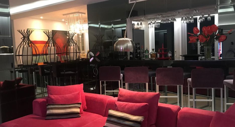 For sale 4 bedrooms house in Din Daeng, Bangkok
