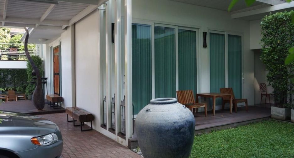 For sale 4 bedrooms house in Din Daeng, Bangkok