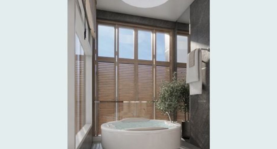 For sale 4 bedrooms house in Huai Khwang, Bangkok