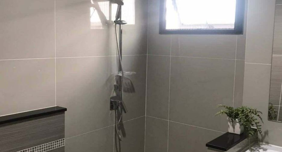 For rent 3 bedrooms house in Suan Luang, Bangkok