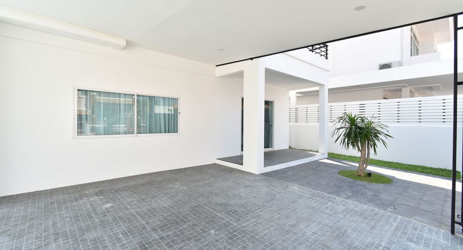 出租 3 卧室 独立屋 在 Bang Lamung, Chon Buri