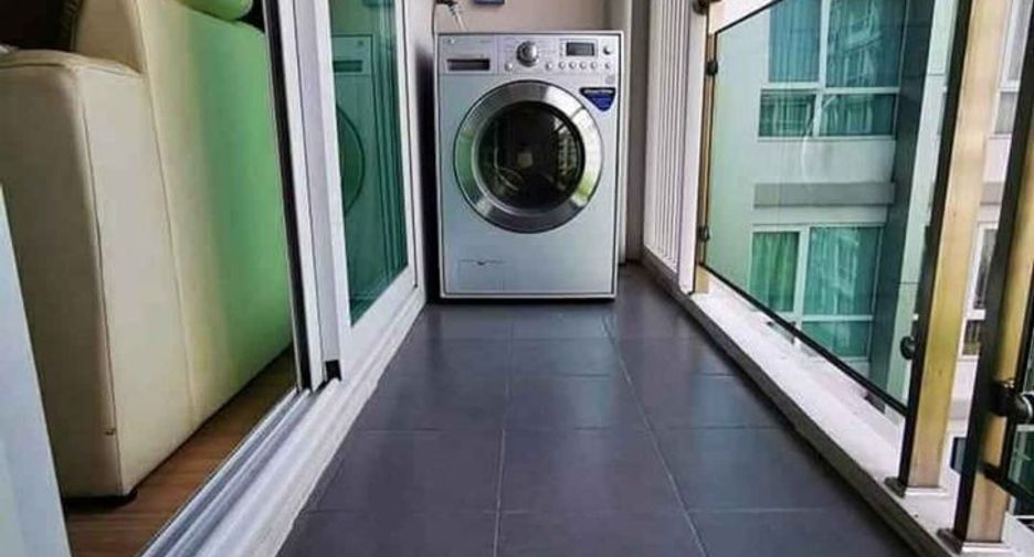 For rent 2 ベッドルーム condo in Phra Khanong, Bangkok