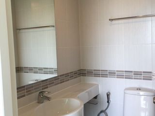 For sale studio condo in Huai Khwang, Bangkok