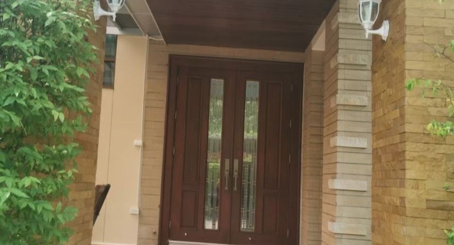 For rent 3 bedrooms house in Suan Luang, Bangkok