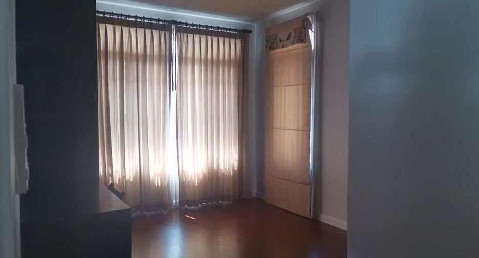 For rent 3 bedrooms house in Suan Luang, Bangkok