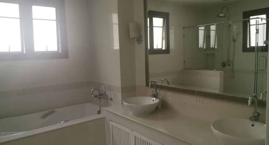 For rent 3 bedrooms house in Suan Luang, Bangkok