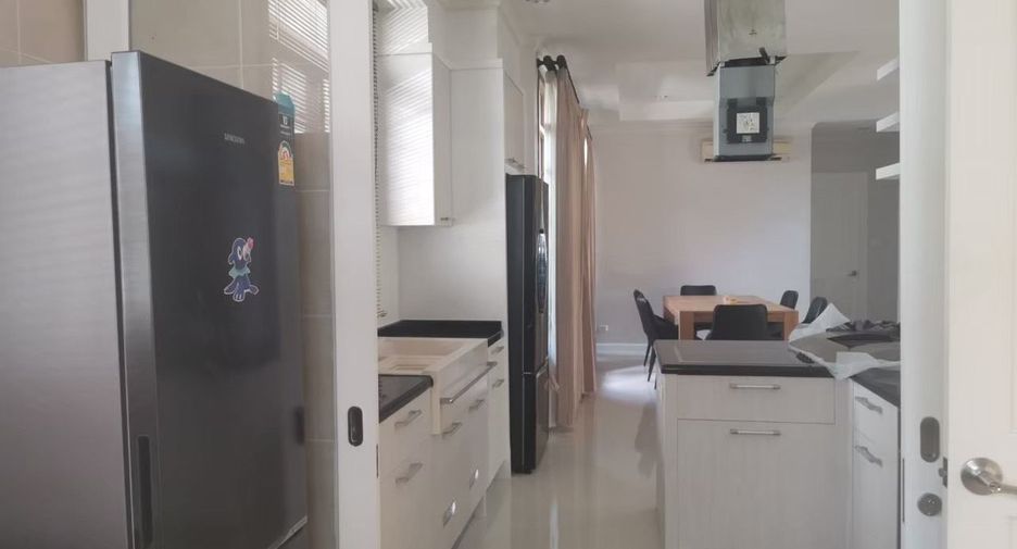 For rent 3 bedrooms house in Suan Luang, Bangkok