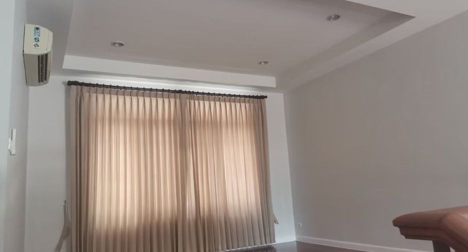 For rent 3 bedrooms house in Suan Luang, Bangkok