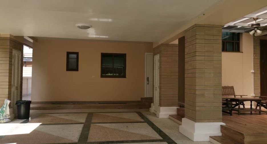 For rent 3 bedrooms house in Suan Luang, Bangkok