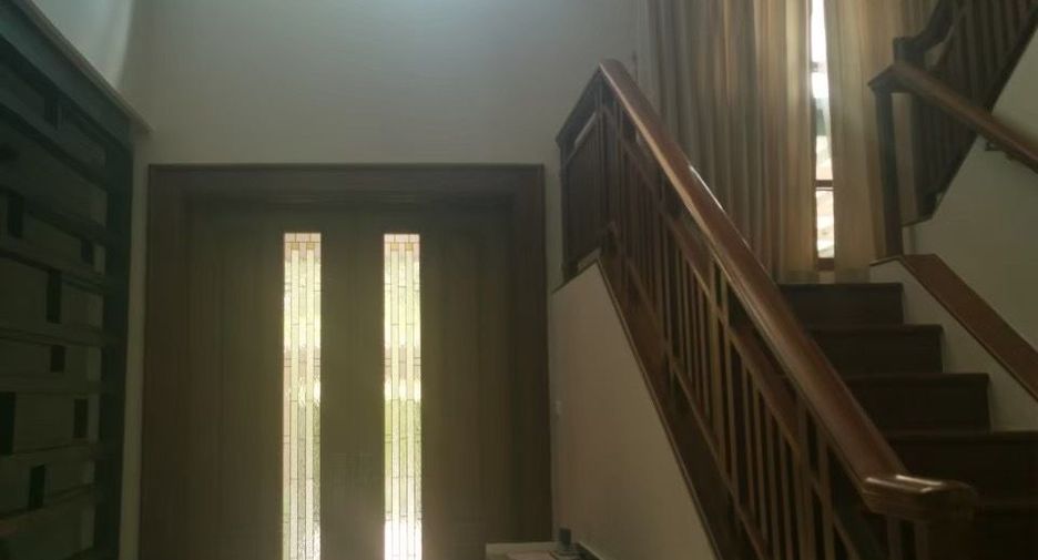 For rent 3 bedrooms house in Suan Luang, Bangkok