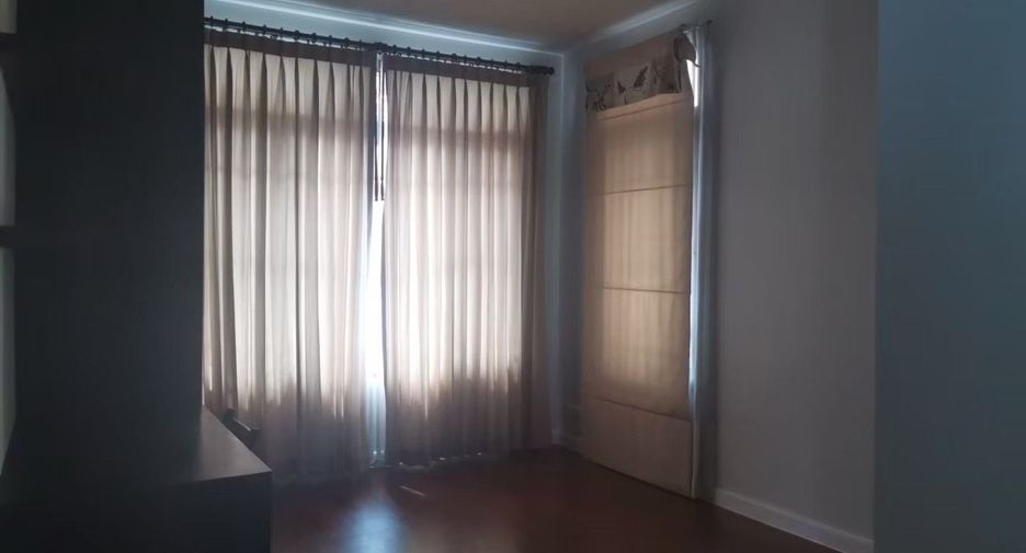 For rent 3 bedrooms house in Suan Luang, Bangkok