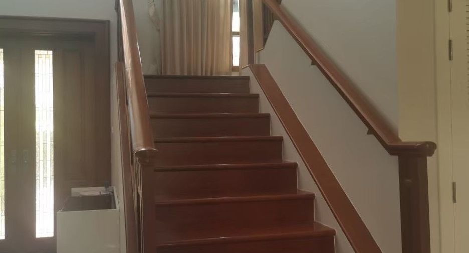 For rent 3 bedrooms house in Suan Luang, Bangkok