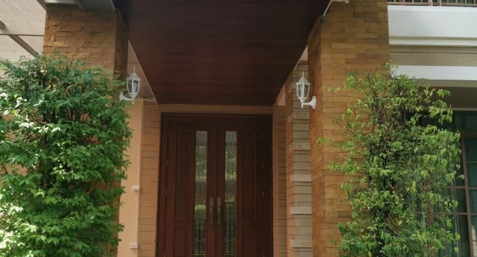 For rent 3 bedrooms house in Suan Luang, Bangkok