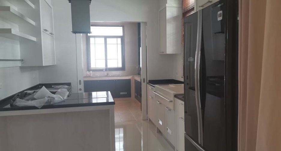 For rent 3 bedrooms house in Suan Luang, Bangkok
