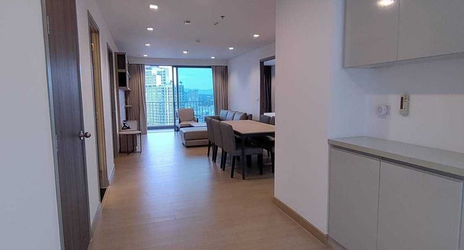 For rent 2 bedrooms apartment in Si Racha, Chonburi
