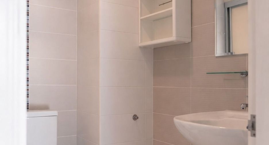 For rent 1 bed condo in Huai Khwang, Bangkok