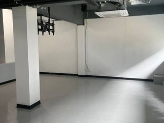Аренда 10 спальни торговое помещение в Кхлонг Тоеи, Бангкок