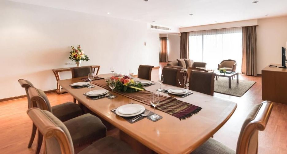 For rent 3 bedrooms apartment in Sathon, Bangkok