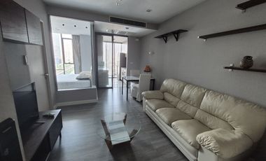 À louer 1 chambre condo à Khlong San, Bangkok