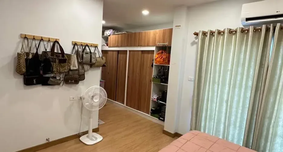 Haus zum Kauf mit 3 Zimmer in Bang Lamung, Chonburi