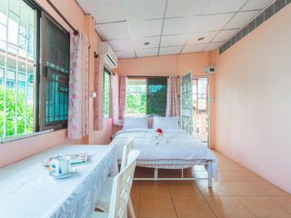 For sale 6 bedrooms house in Bang Phlat, Bangkok