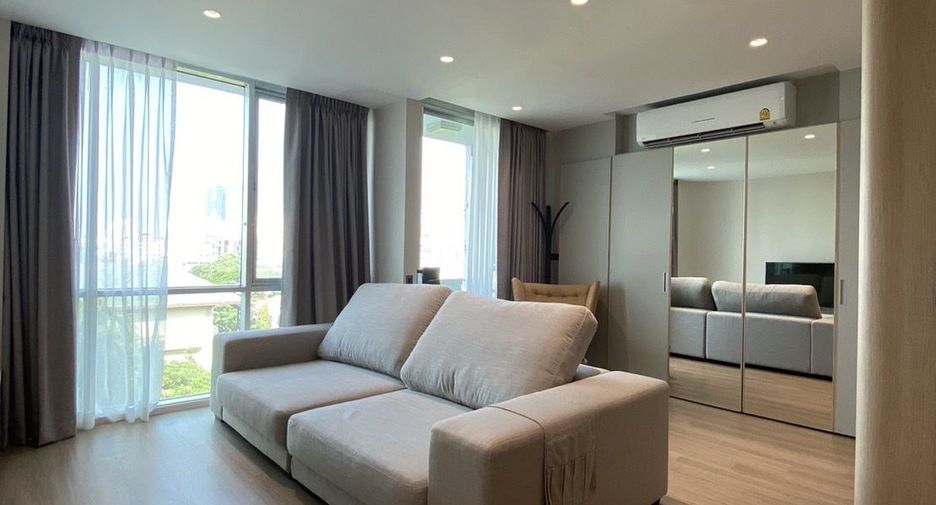 For rent studio condo in Phaya Thai, Bangkok