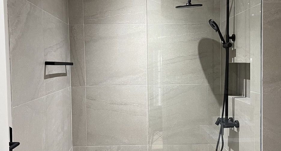 For rent studio condo in Phaya Thai, Bangkok