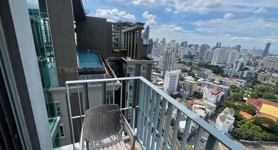 For rent 2 bedrooms condo in Khlong Toei, Bangkok