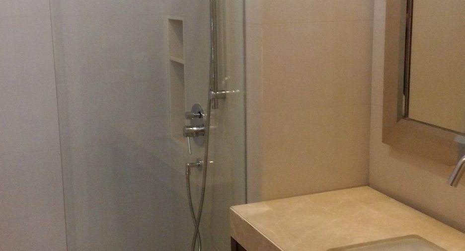 For rent 3 bedrooms apartment in Watthana, Bangkok