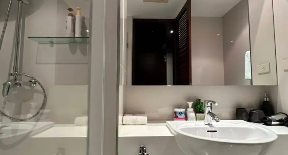 For sale and for rent 2 bedrooms condo in Mueang Phuket, Phuket