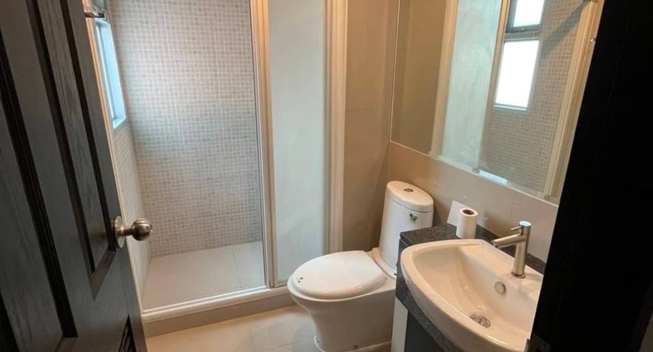 For sale 1 bed condo in Huai Khwang, Bangkok