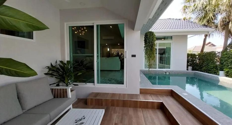 For sale 4 bedrooms villa in Bang Lamung, Chonburi