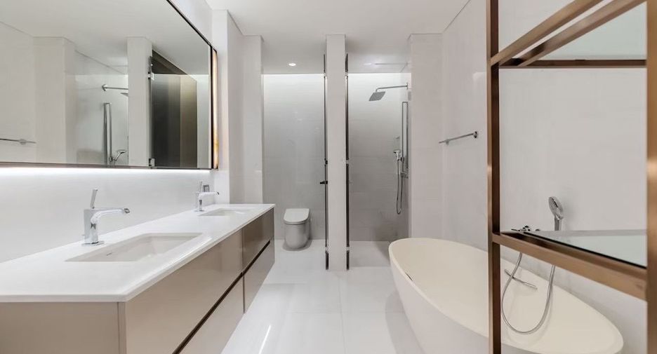 À louer 5 chambres condo à Pathum Wan, Bangkok