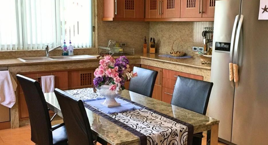 À vendre 4 chambres maison à Bang Lamung, Chonburi