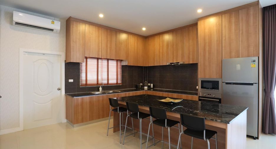 For sale and for rent 3 bedrooms villa in Bang Lamung, Chonburi