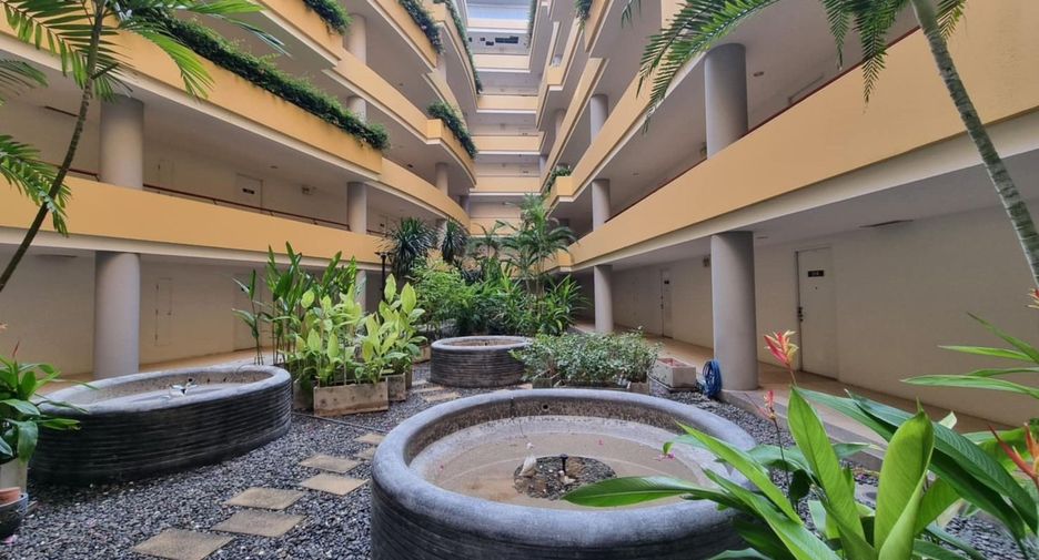 For sale studio condo in Bang Na, Bangkok