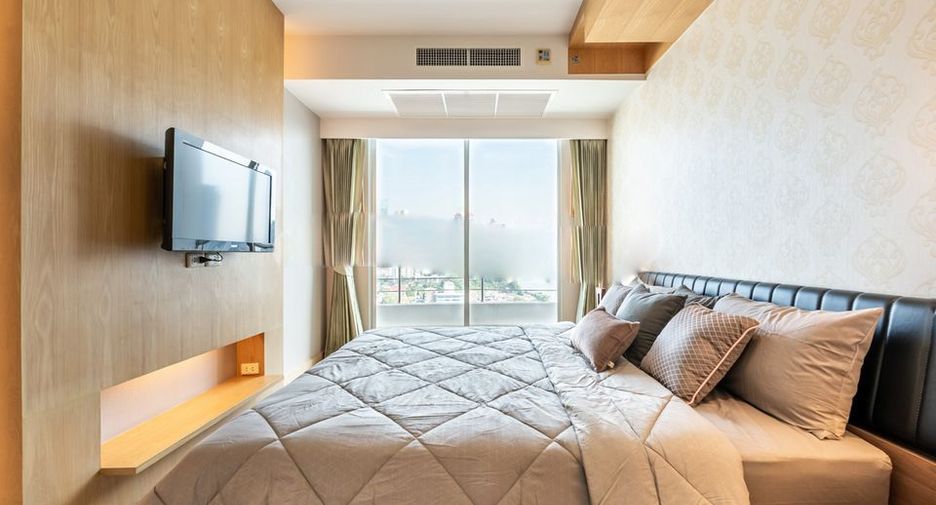 À louer 2 chambres condo à Khlong San, Bangkok