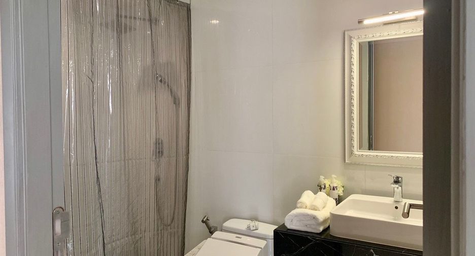 For rent 2 bedrooms apartment in Watthana, Bangkok