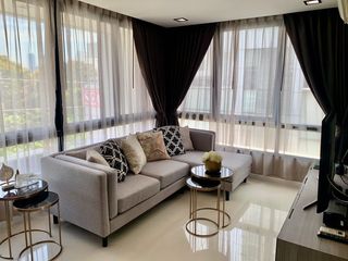 For rent 2 bedrooms apartment in Watthana, Bangkok