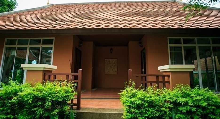 À louer 3 chambres villa à Bang Lamung, Chonburi