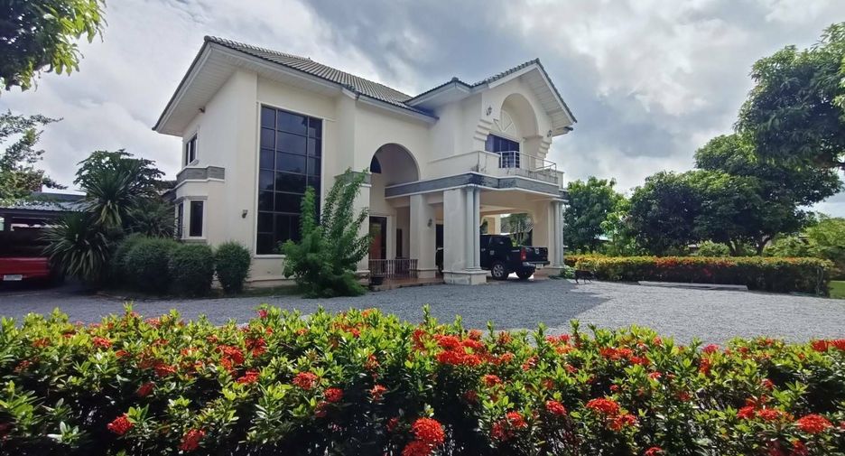 For sale 3 bedrooms house in Sattahip, Pattaya