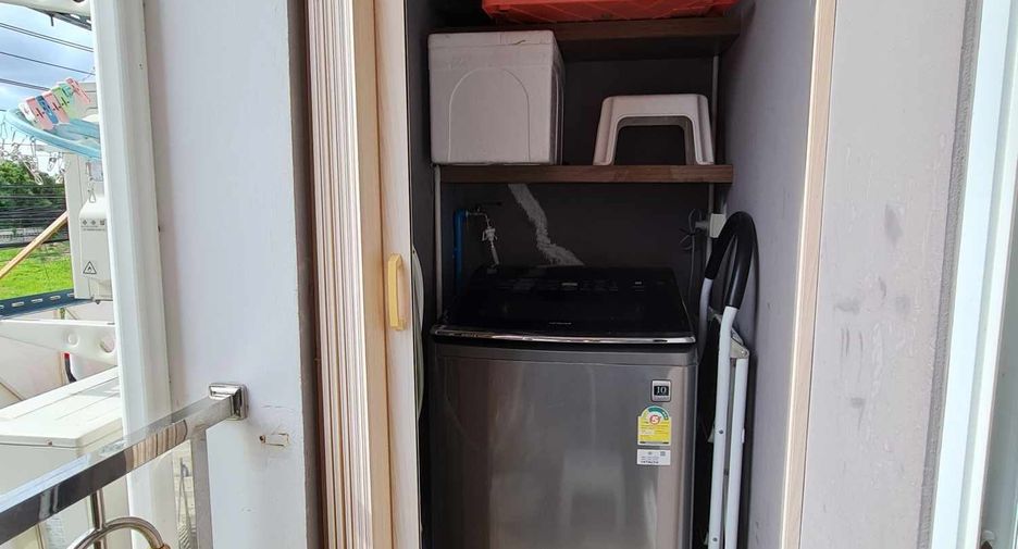 Gewerbefläche zum Kauf mit 3 Zimmer in Bang Lamung, Chonburi