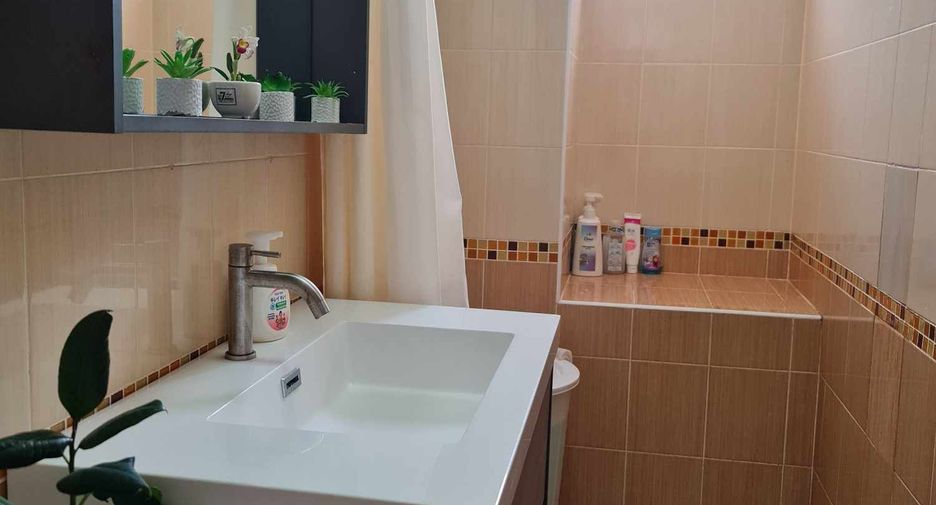 Gewerbefläche zum Kauf mit 3 Zimmer in Bang Lamung, Chonburi