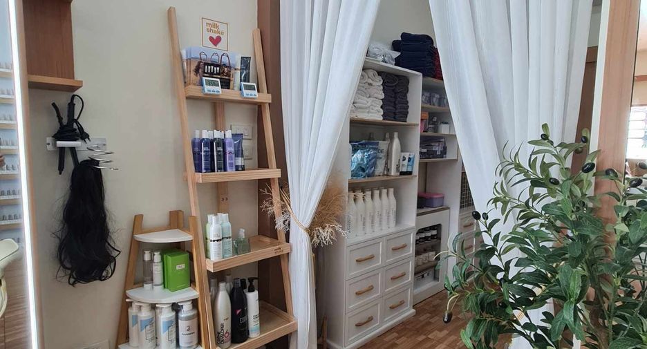 Gewerbefläche zum Kauf mit 3 Zimmer in Bang Lamung, Chonburi