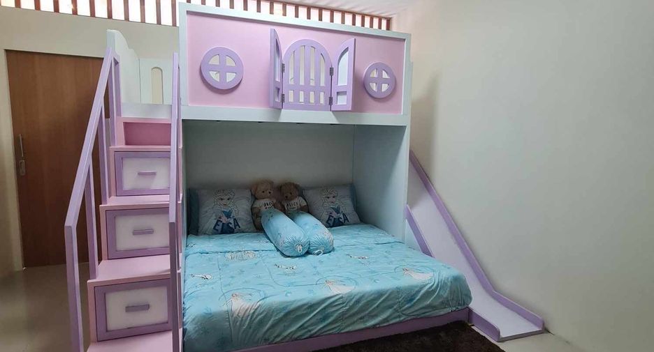 Gewerbefläche zum Kauf mit 3 Zimmer in Bang Lamung, Chonburi