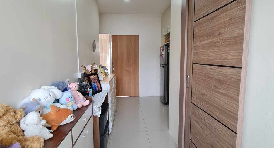 Gewerbefläche zum Kauf mit 3 Zimmer in Bang Lamung, Chonburi