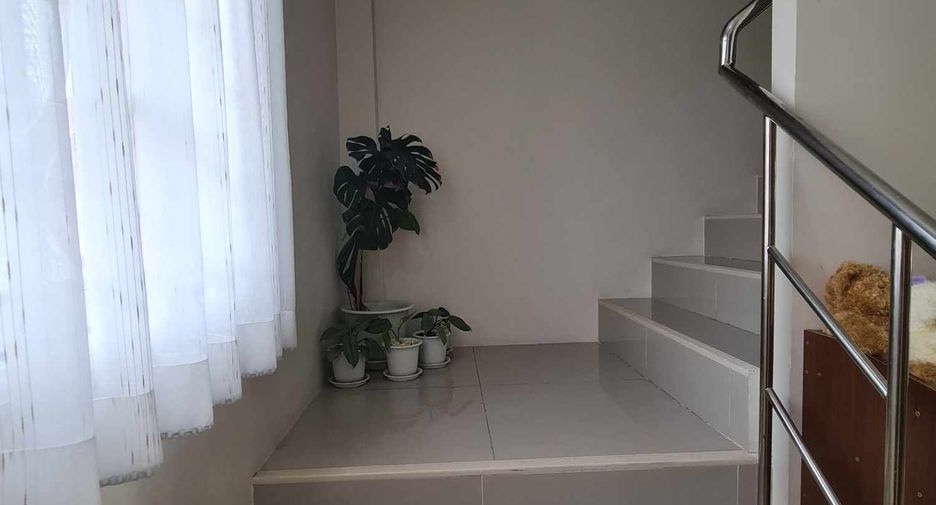 Gewerbefläche zum Kauf mit 3 Zimmer in Bang Lamung, Chonburi