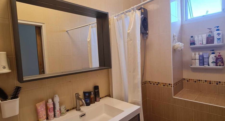 Gewerbefläche zum Kauf mit 3 Zimmer in Bang Lamung, Chonburi