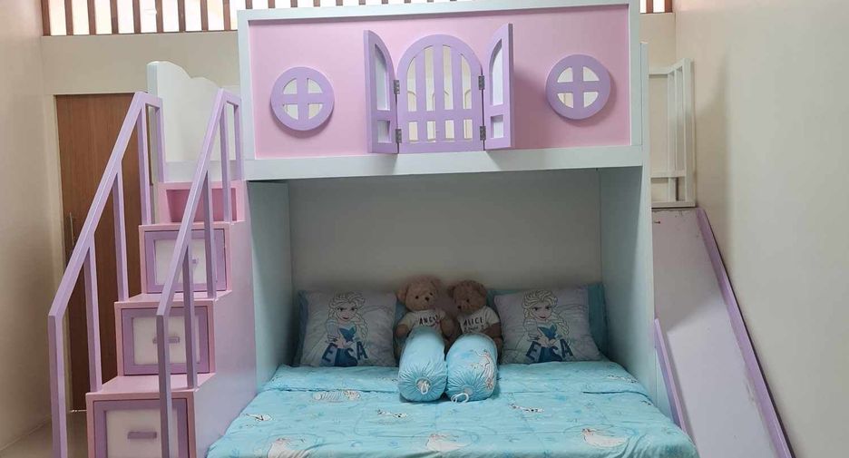 Gewerbefläche zum Kauf mit 3 Zimmer in Bang Lamung, Chonburi